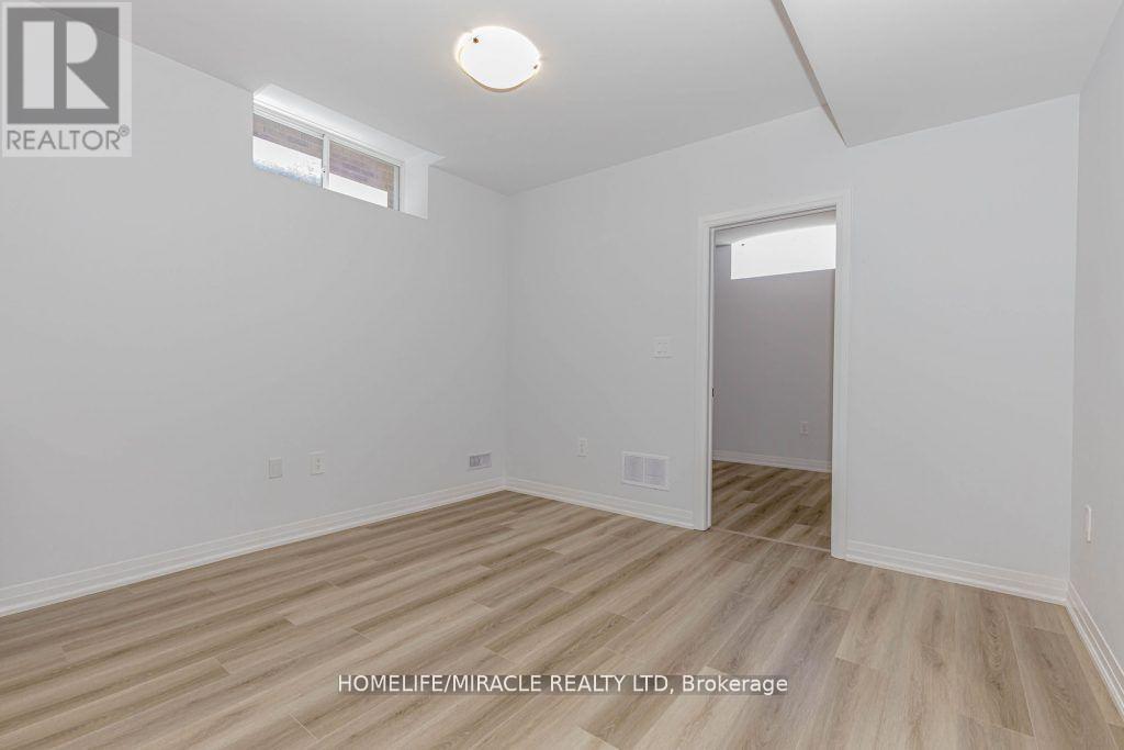 223 Rockledge Drive, Hamilton, Ontario  L0R 1P0 - Photo 34 - X12972816