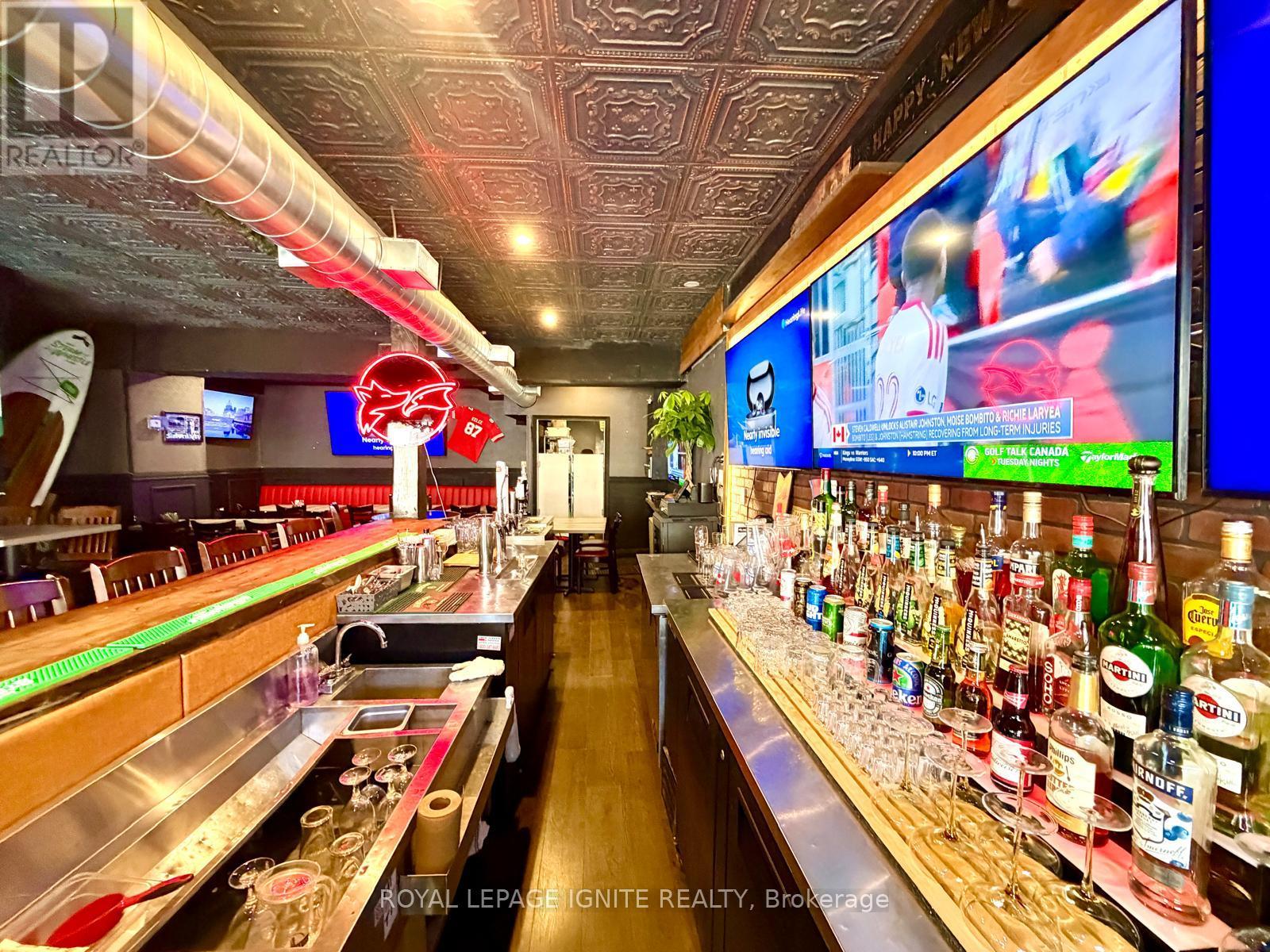 831 Dundas Street W, Toronto, Ontario  M6J 1V4 - Photo 2 - C12968402