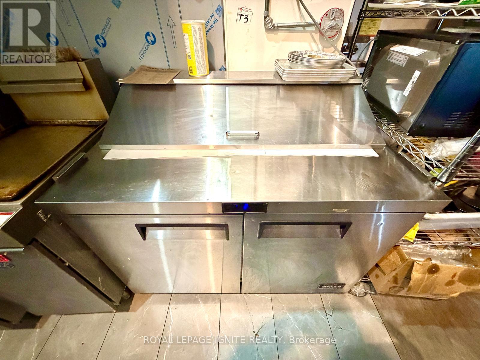 831 Dundas Street W, Toronto, Ontario  M6J 1V4 - Photo 18 - C12968402