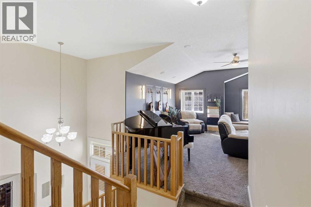 16 Drake Landing Road, Okotoks, Alberta  T1S 2M2 - Photo 23 - A2299793