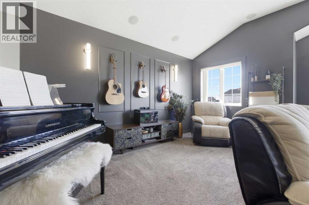 16 Drake Landing Road, Okotoks, Alberta  T1S 2M2 - Photo 28 - A2299793