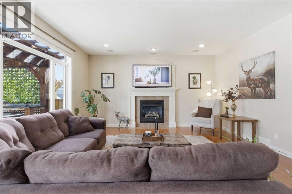 16 Drake Landing Road, Okotoks, Alberta  T1S 2M2 - Photo 8 - A2299793