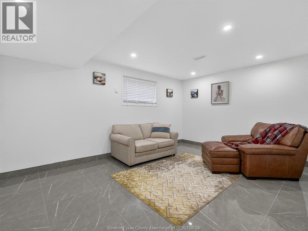 6860 Matchette Road, Lasalle, Ontario N9J 3H7 - Photo 32 - 26007488