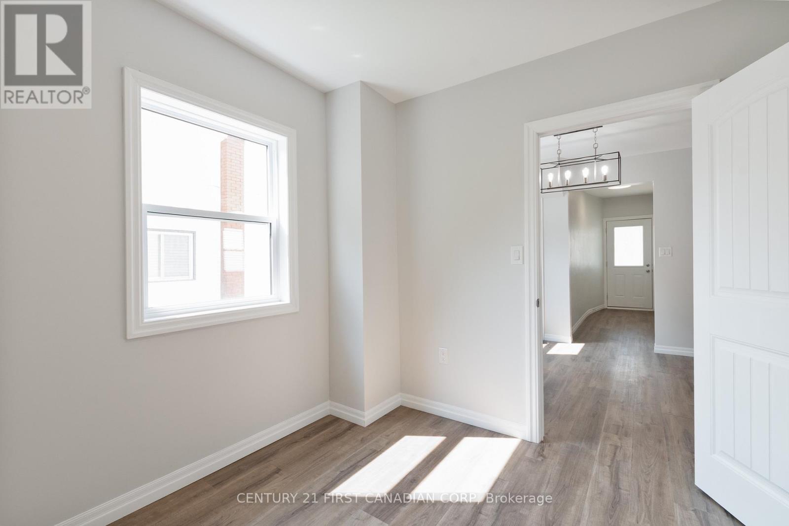 Main - 35 Inkerman Street, St. Thomas, Ontario  N5P 3E9 - Photo 11 - X12974208