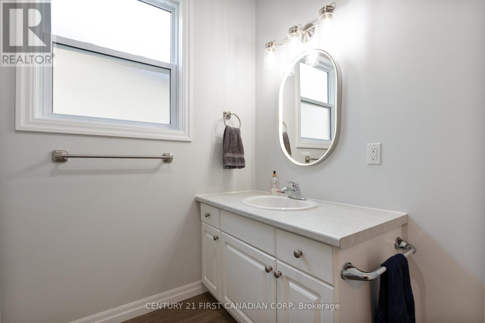 Main - 35 Inkerman Street, St. Thomas, Ontario  N5P 3E9 - Photo 18 - X12974208