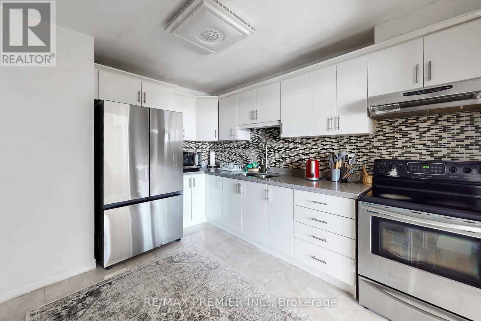 1206 - 60 Pavane Linkway, Toronto, Ontario  M3C 1A2 - Photo 9 - C12974180