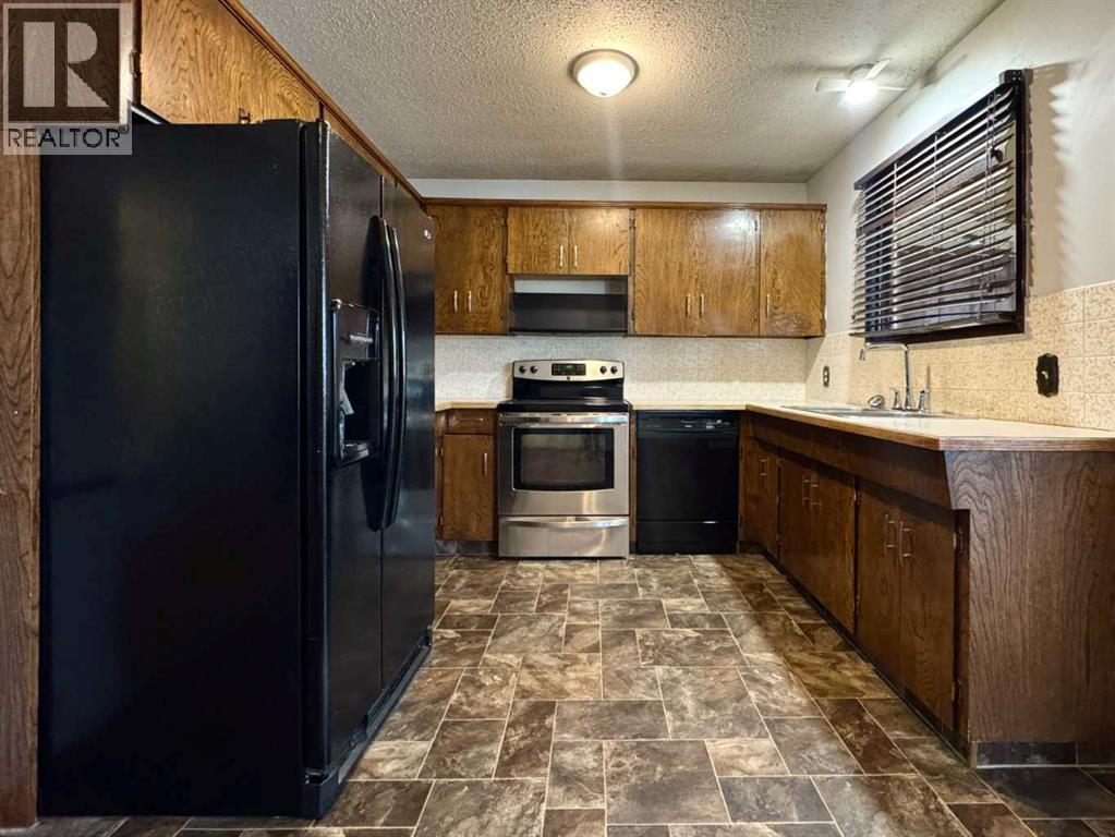 1251 St Catherine Road N, Lethbridge, Alberta  T1H 4E9 - Photo 10 - A2289681