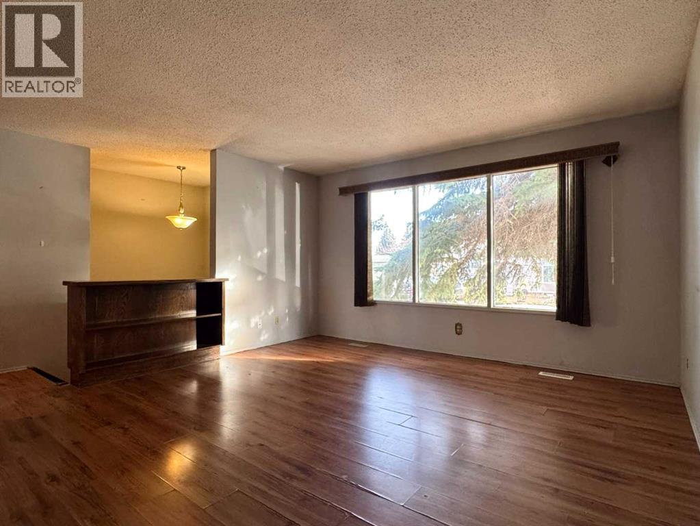 1251 St Catherine Road N, Lethbridge, Alberta  T1H 4E9 - Photo 6 - A2289681