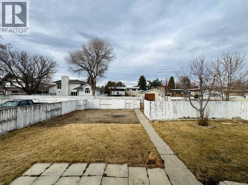 1251 St Catherine Road N, Lethbridge, Alberta  T1H 4E9 - Photo 30 - A2289681