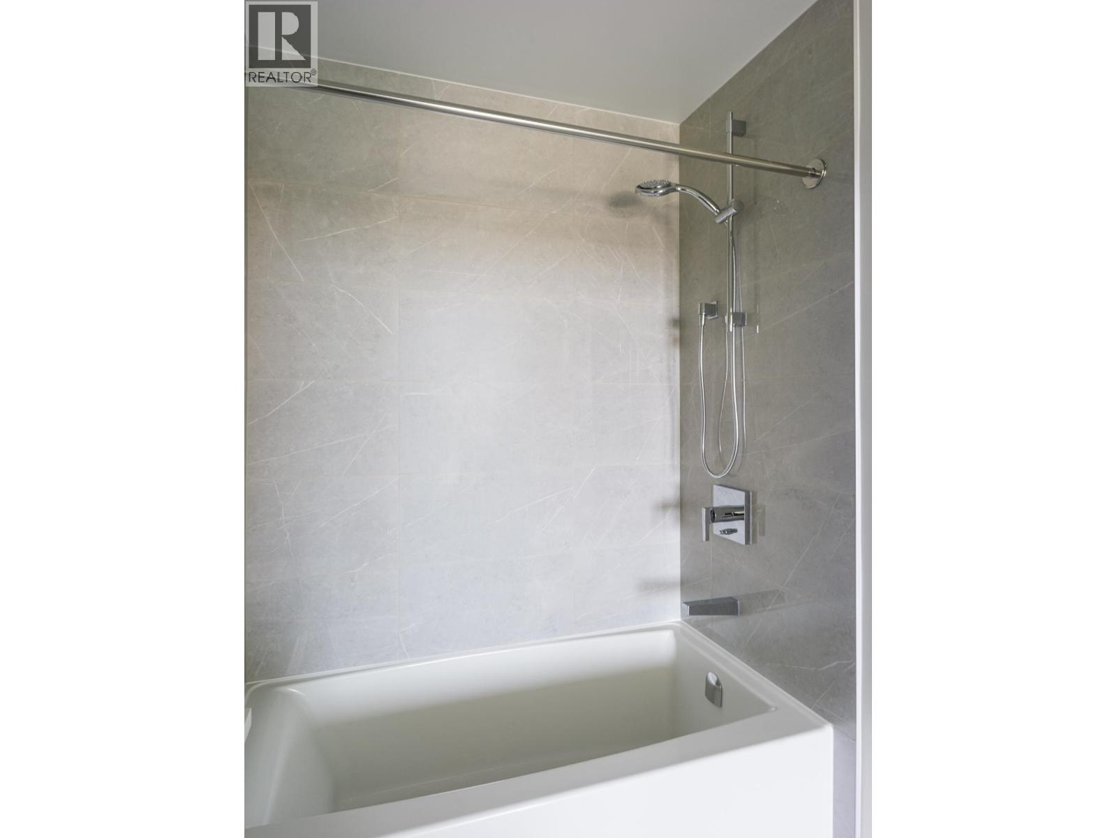 1705 699 Whiting Way, Coquitlam, British Columbia  V3J 0N7 - Photo 9 - R3107911