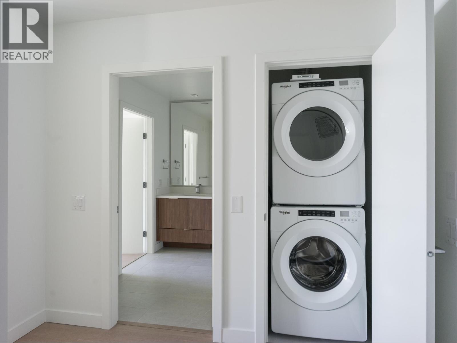 1705 699 Whiting Way, Coquitlam, British Columbia  V3J 0N7 - Photo 10 - R3107911