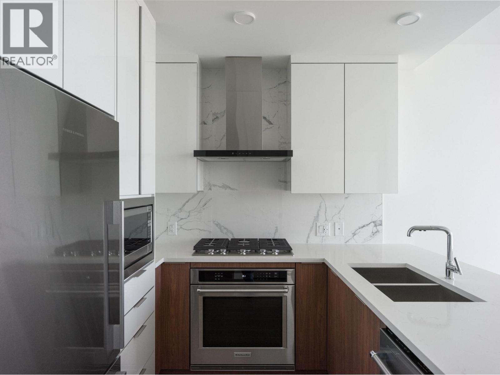 1705 699 Whiting Way, Coquitlam, British Columbia  V3J 0N7 - Photo 7 - R3107911