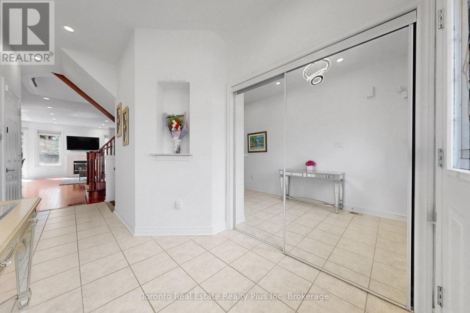 14 Riel Drive, Richmond Hill, Ontario  L4E 4W4 - Photo 44 - N12940648