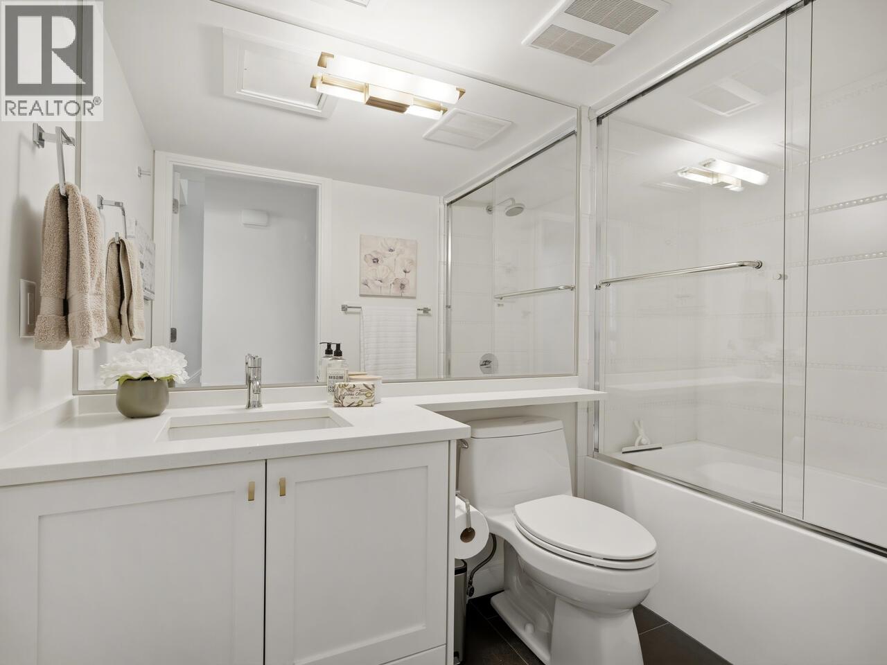 2468 St. Catherines Street, Vancouver, British Columbia  V5T 0H4 - Photo 23 - R3109026