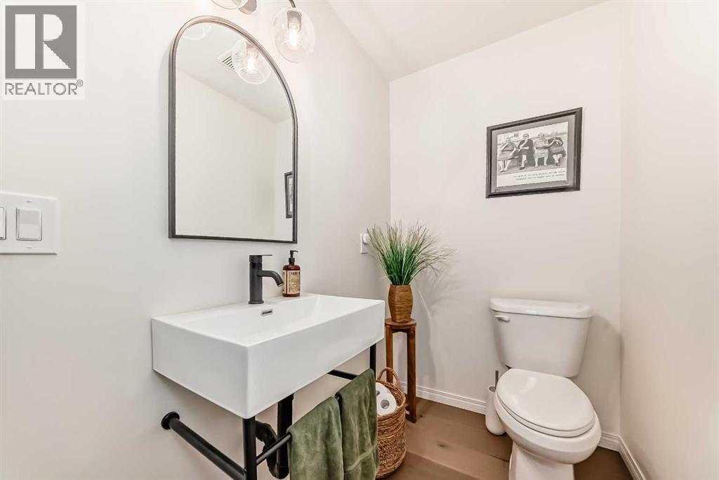 63 Sierra Morena Gardens SW, Calgary, Alberta  t3H 3P4 - Photo 18 - A2293898