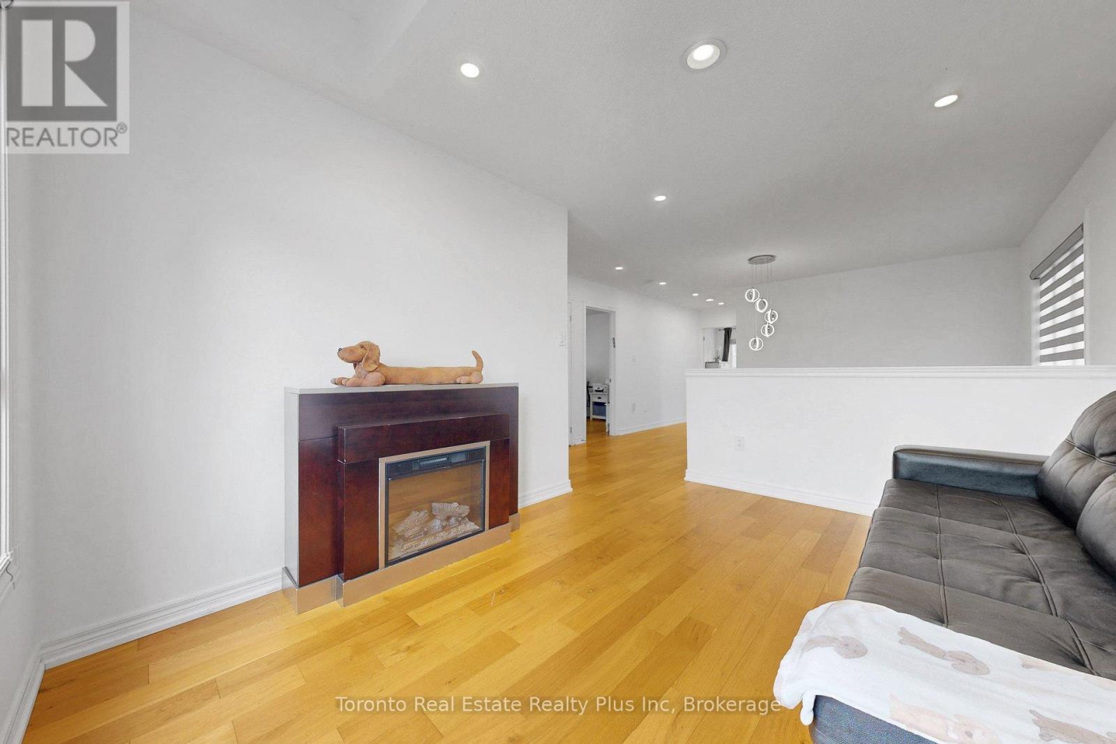 14 Riel Drive, Richmond Hill, Ontario  L4E 4W4 - Photo 26 - N12940648