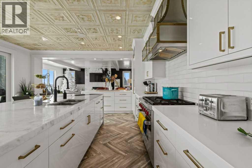 5 Silverhorn Vale, Rural Rocky View County, Alberta  T3R 0X3 - Photo 10 - A2299322