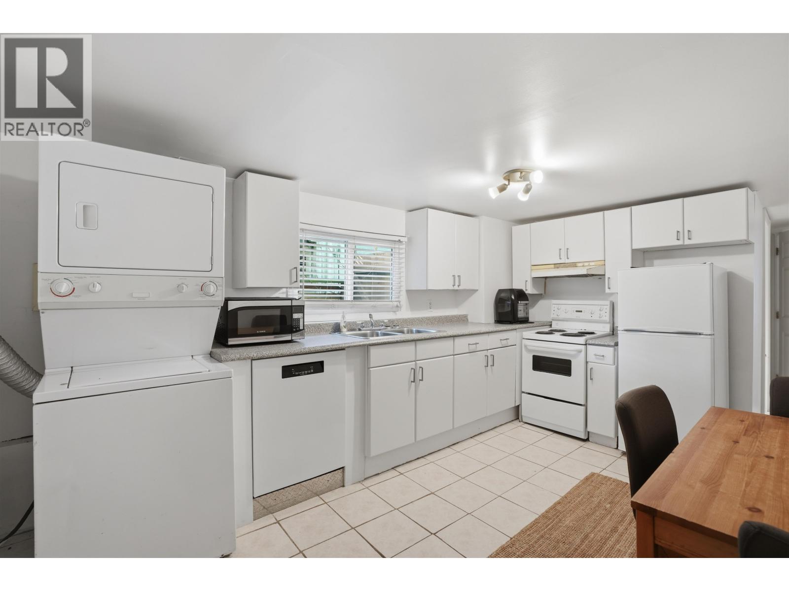 3348-3350 W 3rd Avenue, Vancouver, British Columbia  V6R 1L4 - Photo 21 - R3109006