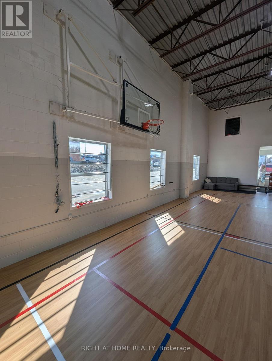 6 - 611 Steven Court, Newmarket, Ontario  L3Y 6Z3 - Photo 3 - N12974178