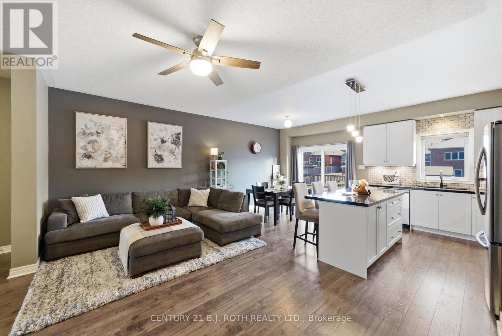 20 Bud Doucette Court, Uxbridge, Ontario  L9P 0E4 - Photo 5 - N12974206