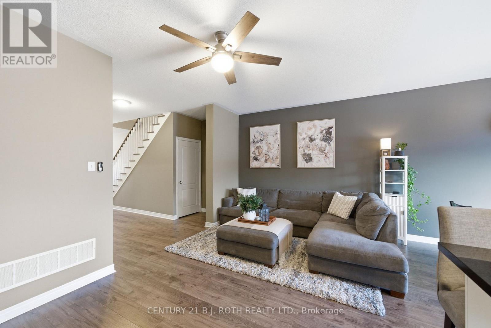 20 Bud Doucette Court, Uxbridge, Ontario  L9P 0E4 - Photo 6 - N12974206