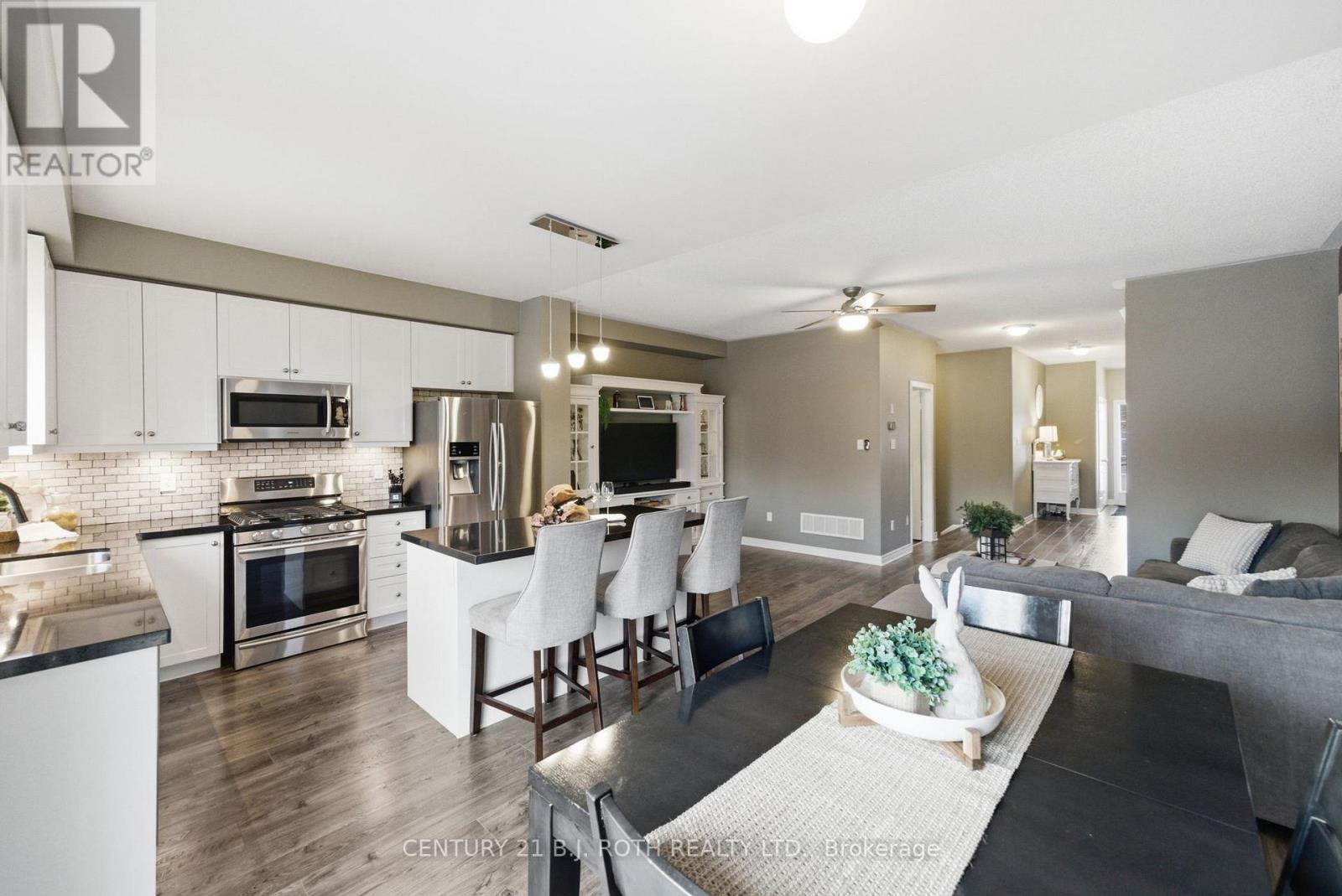 20 Bud Doucette Court, Uxbridge, Ontario  L9P 0E4 - Photo 8 - N12974206