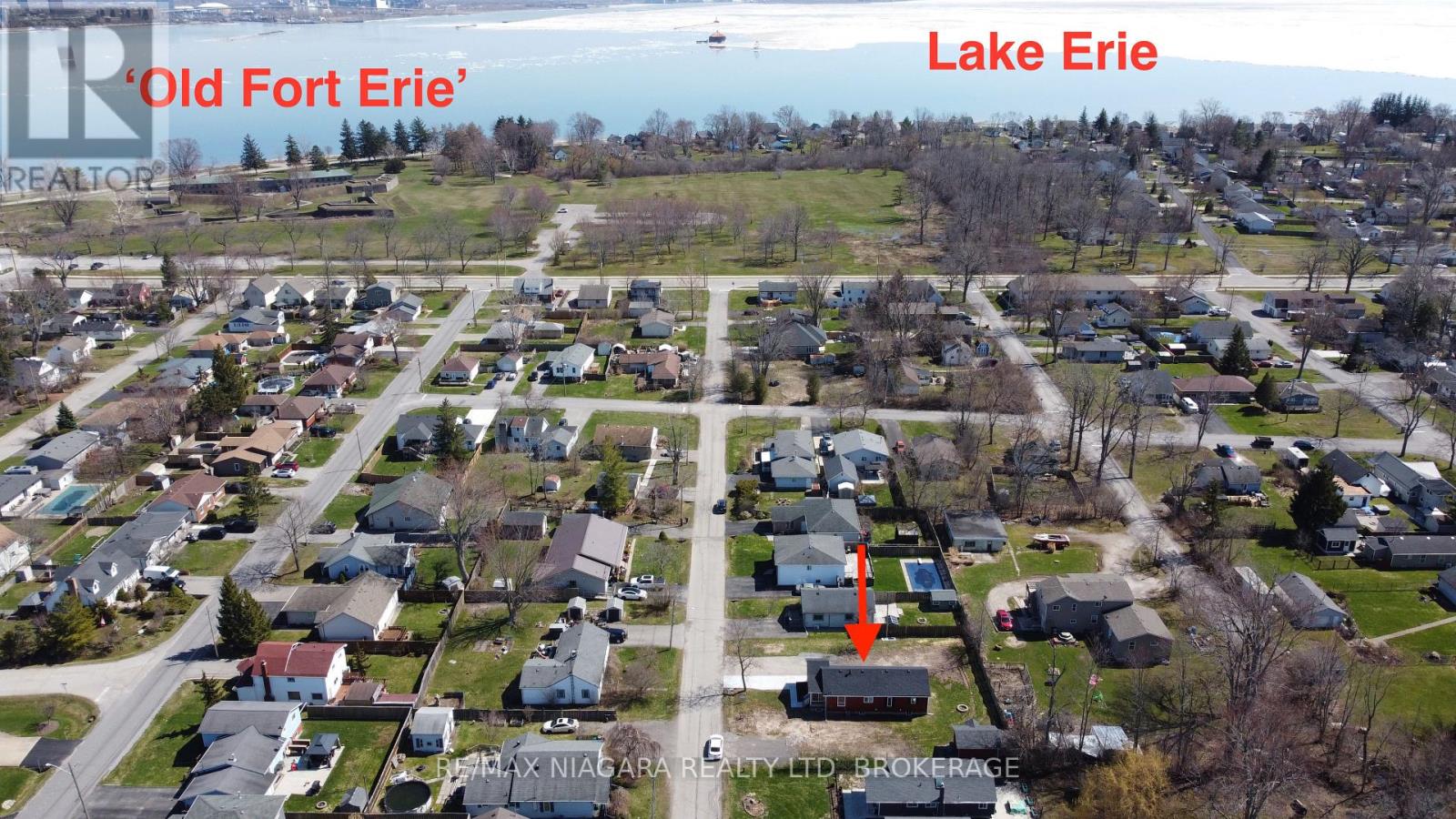 71 Joseph Street, Fort Erie, Ontario  L2A 5J6 - Photo 3 - X12971588