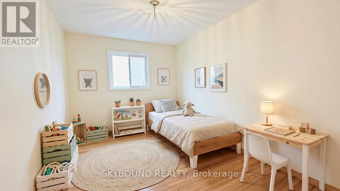 1298 Forest Hill, Oakville, Ontario  L6H 2S4 - Photo 8 - W12974184