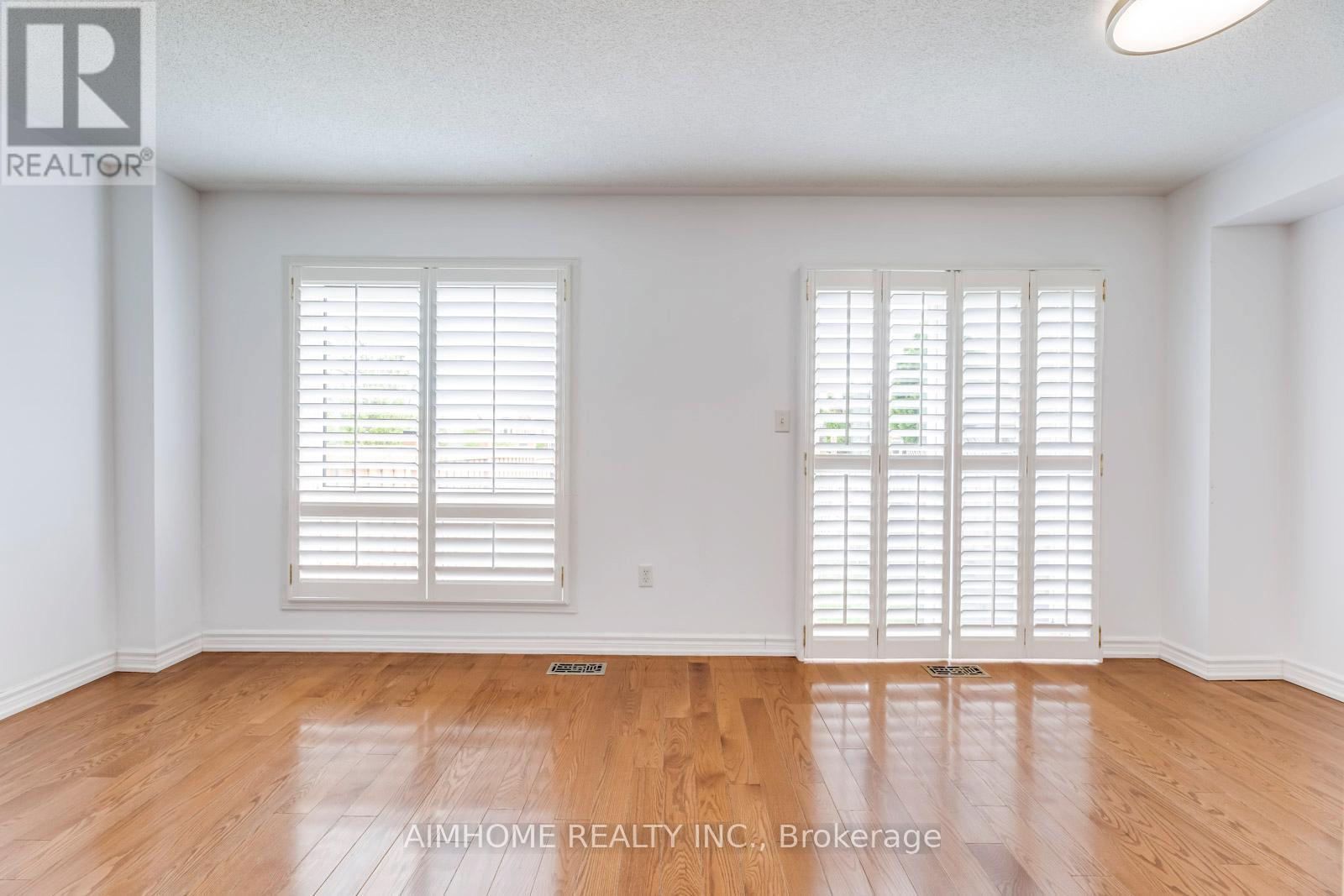 340 Kittridge Road, Oakville, Ontario  L6H 7K6 - Photo 13 - W12974202