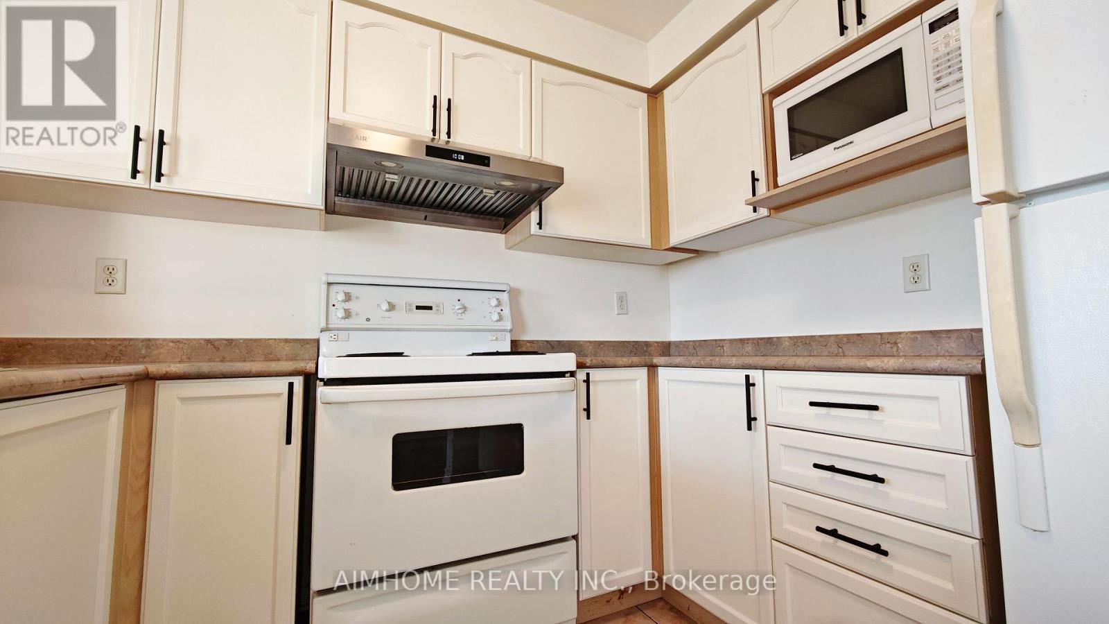 340 Kittridge Road, Oakville, Ontario  L6H 7K6 - Photo 8 - W12974202