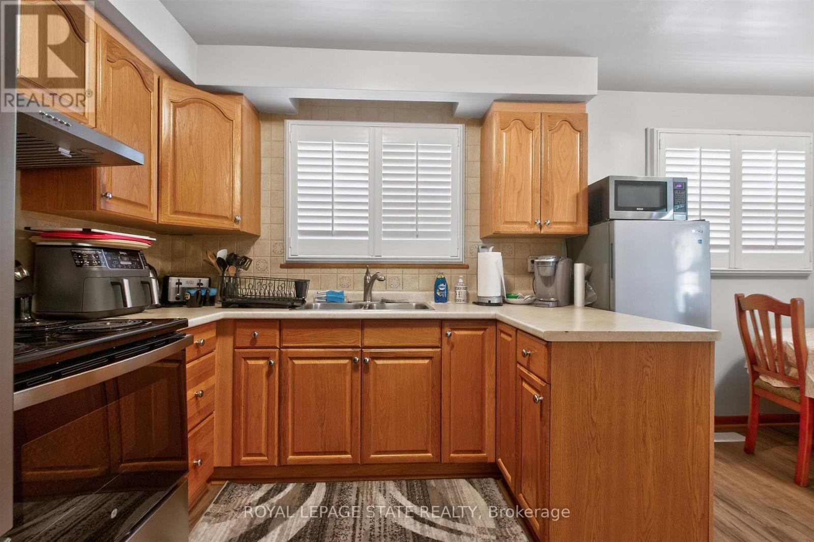 57 Starview Drive, Toronto, Ontario  M9M 1K7 - Photo 16 - W12974210