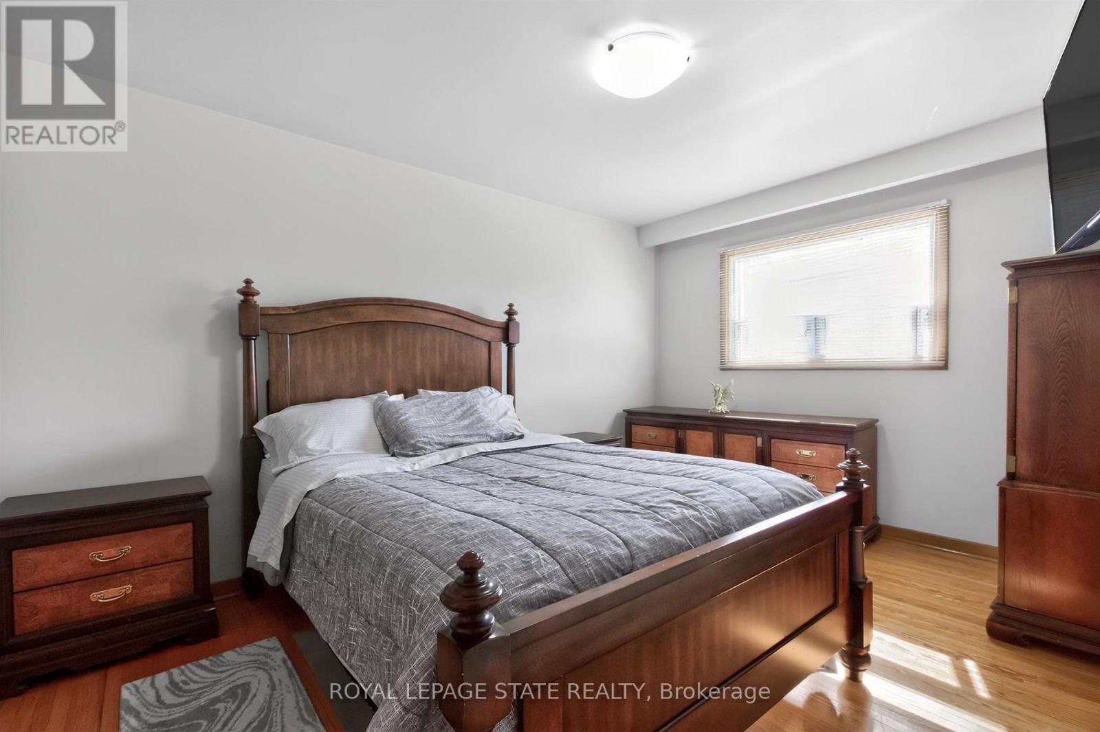 57 Starview Drive, Toronto, Ontario  M9M 1K7 - Photo 19 - W12974210