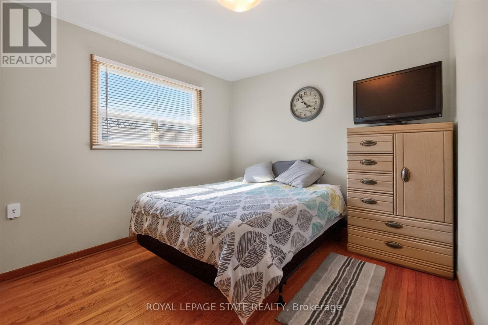 57 Starview Drive, Toronto, Ontario  M9M 1K7 - Photo 21 - W12974210