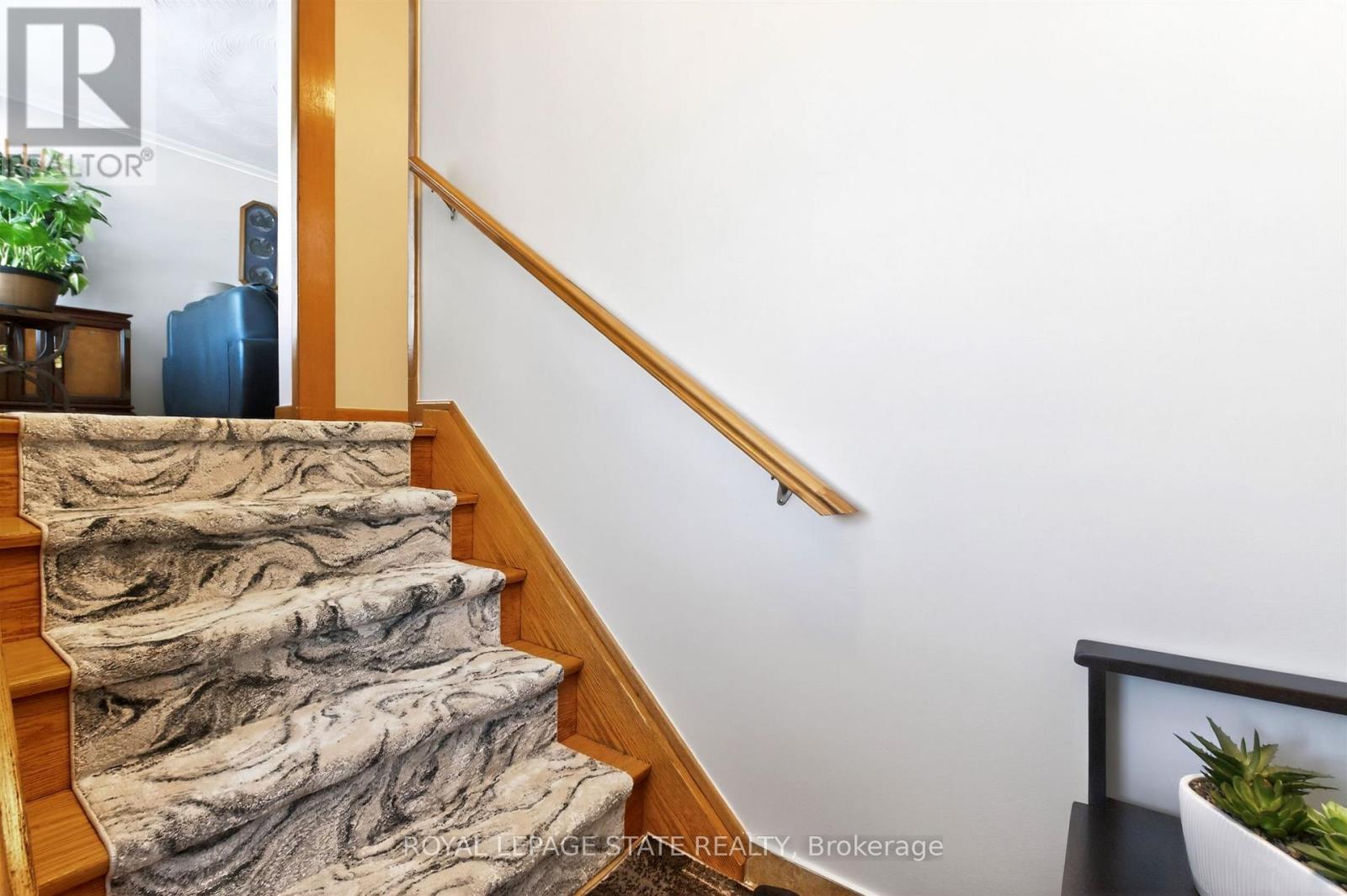 57 Starview Drive, Toronto, Ontario  M9M 1K7 - Photo 24 - W12974210