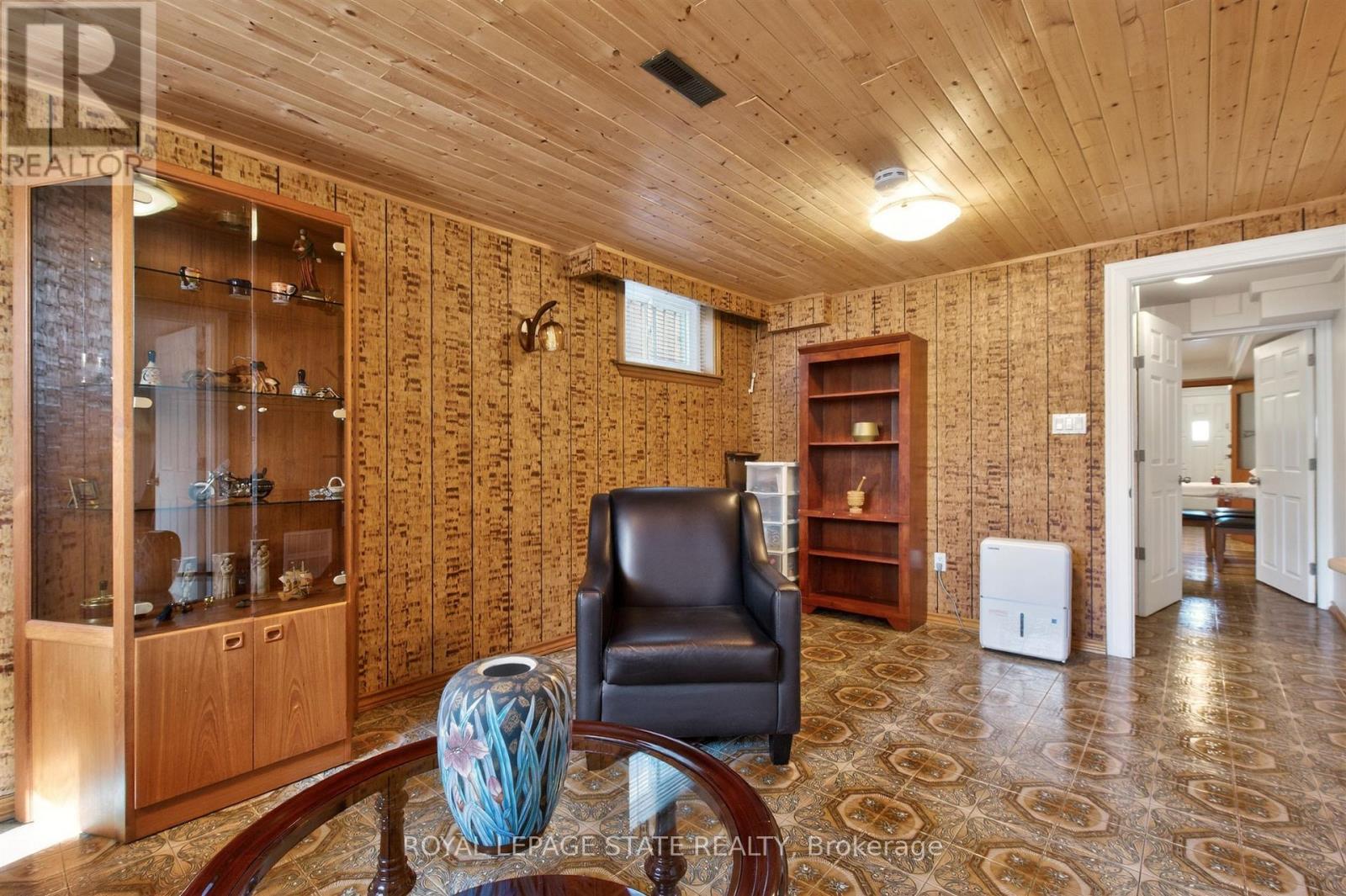 57 Starview Drive, Toronto, Ontario  M9M 1K7 - Photo 28 - W12974210