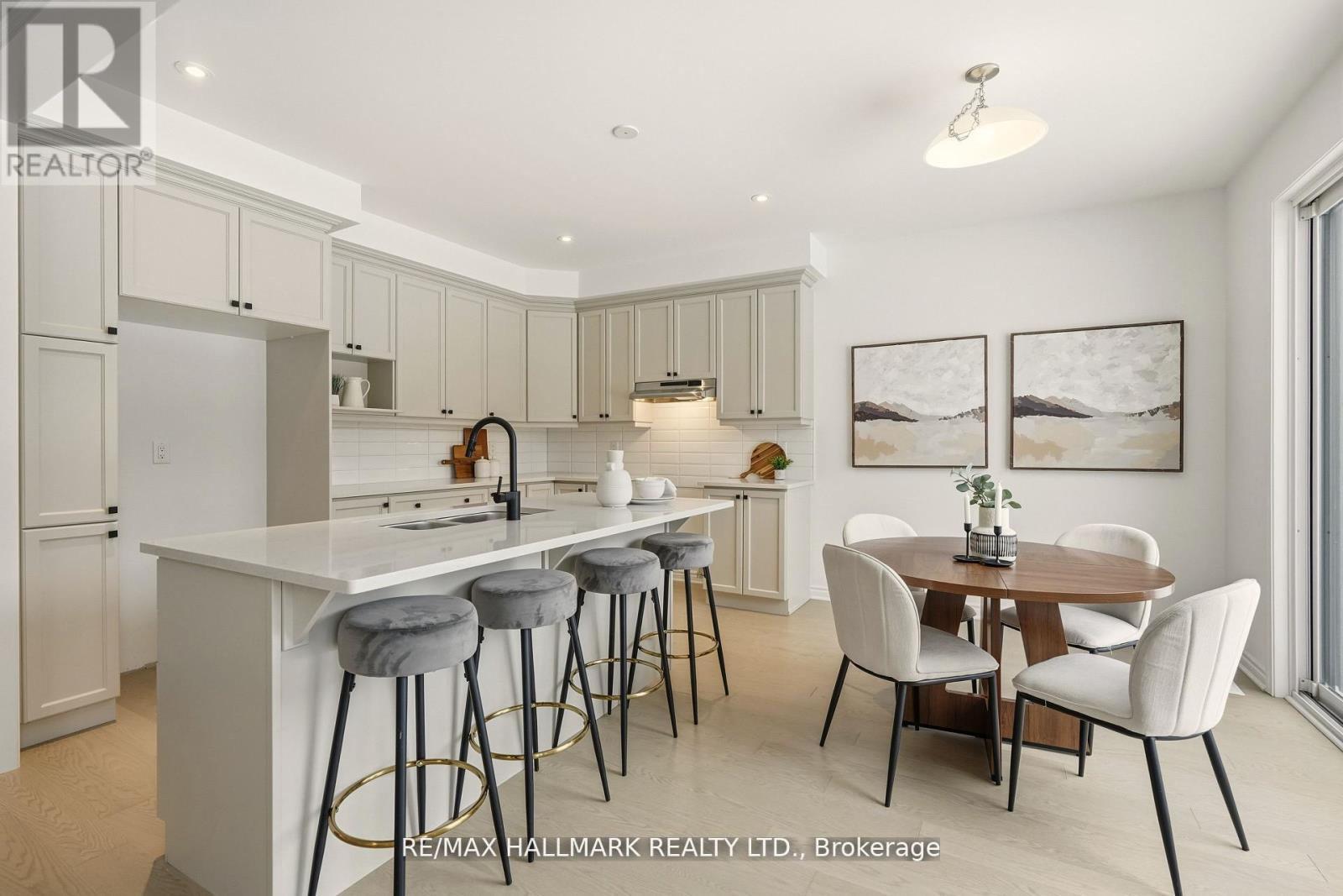 618 Newlove Street, Innisfil, Ontario  L9S 0S2 - Photo 14 - N12973132