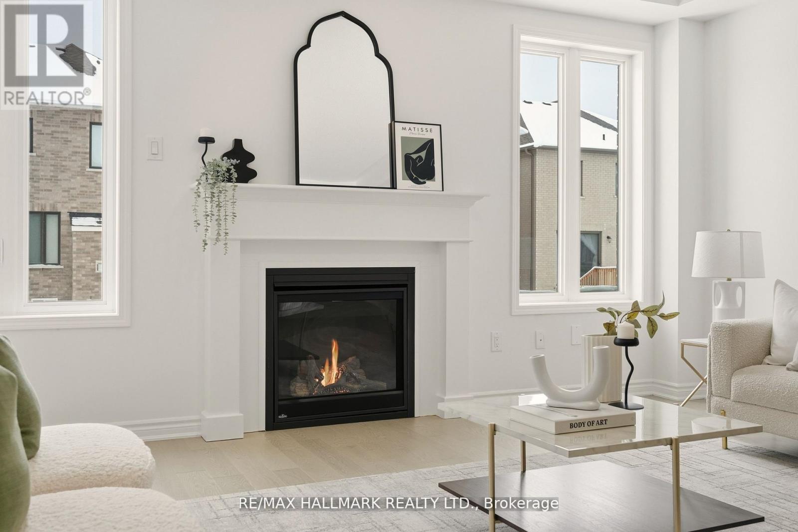 618 Newlove Street, Innisfil, Ontario  L9S 0S2 - Photo 12 - N12973132