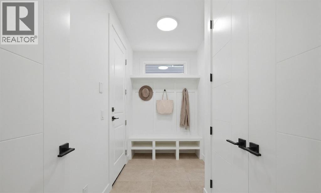 180 South Shore View S, Chestermere, Alberta  T1X 2Y3 - Photo 10 - A2298115