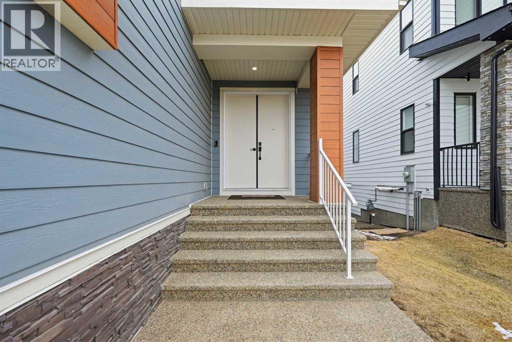 180 South Shore View S, Chestermere, Alberta  T1X 2Y3 - Photo 3 - A2298115