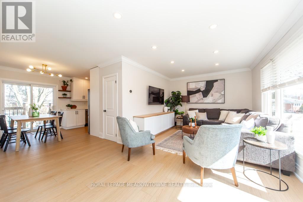 64 Dumbarton Street, Guelph, Ontario  N1E 3T6 - Photo 3 - X12921968