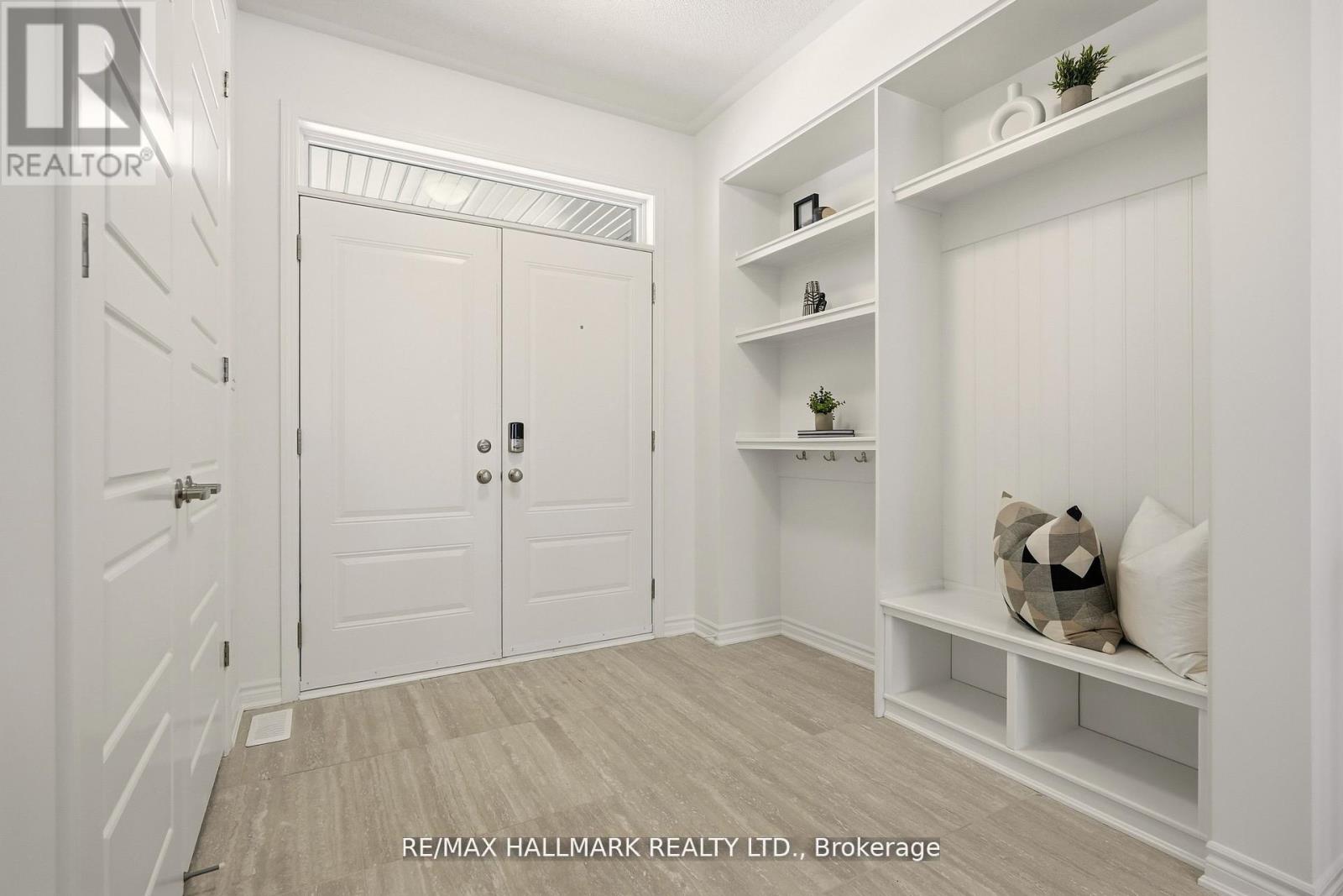 618 Newlove Street, Innisfil, Ontario  L9S 0S2 - Photo 4 - N12973132