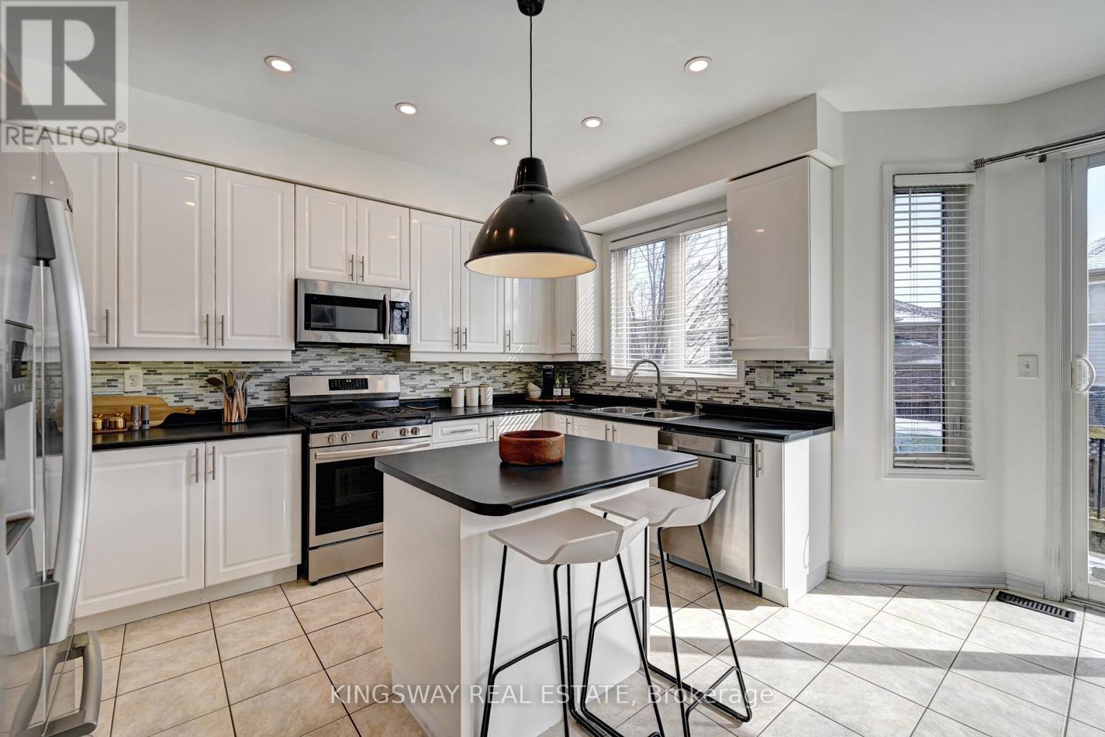 222 Baldwin Drive, Cambridge, Ontario  N3C 0B3 - Photo 15 - X12974192