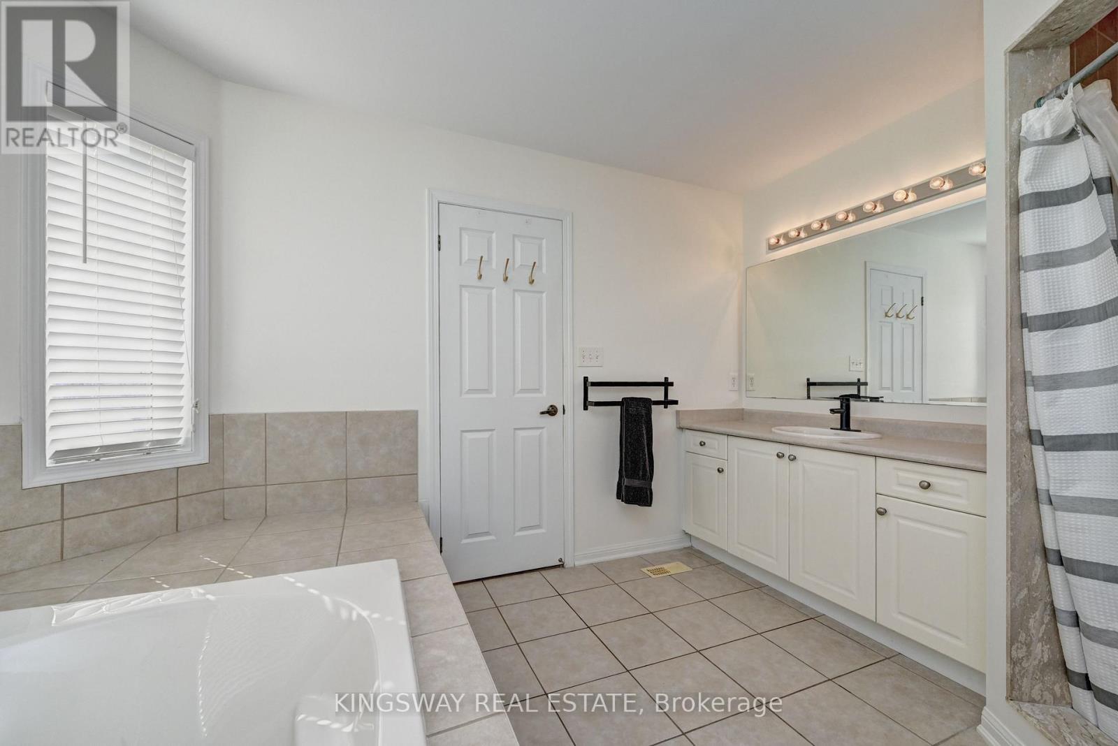 222 Baldwin Drive, Cambridge, Ontario  N3C 0B3 - Photo 23 - X12974192