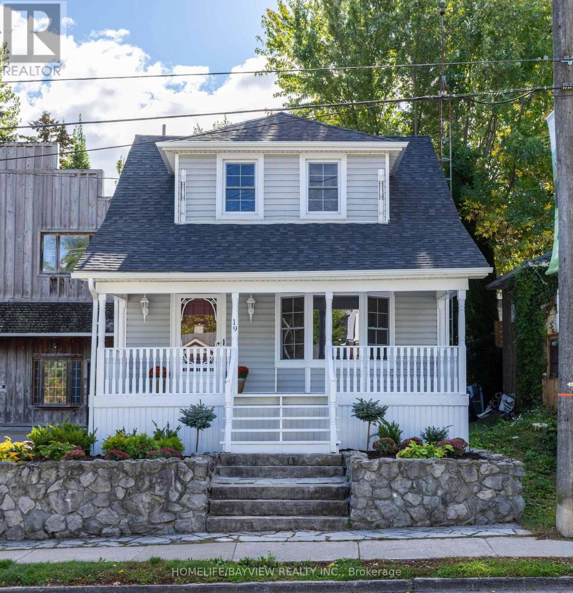19 Main Street, St. Catharines, Ontario  L2N 4T5 - Photo 2 - X12974194