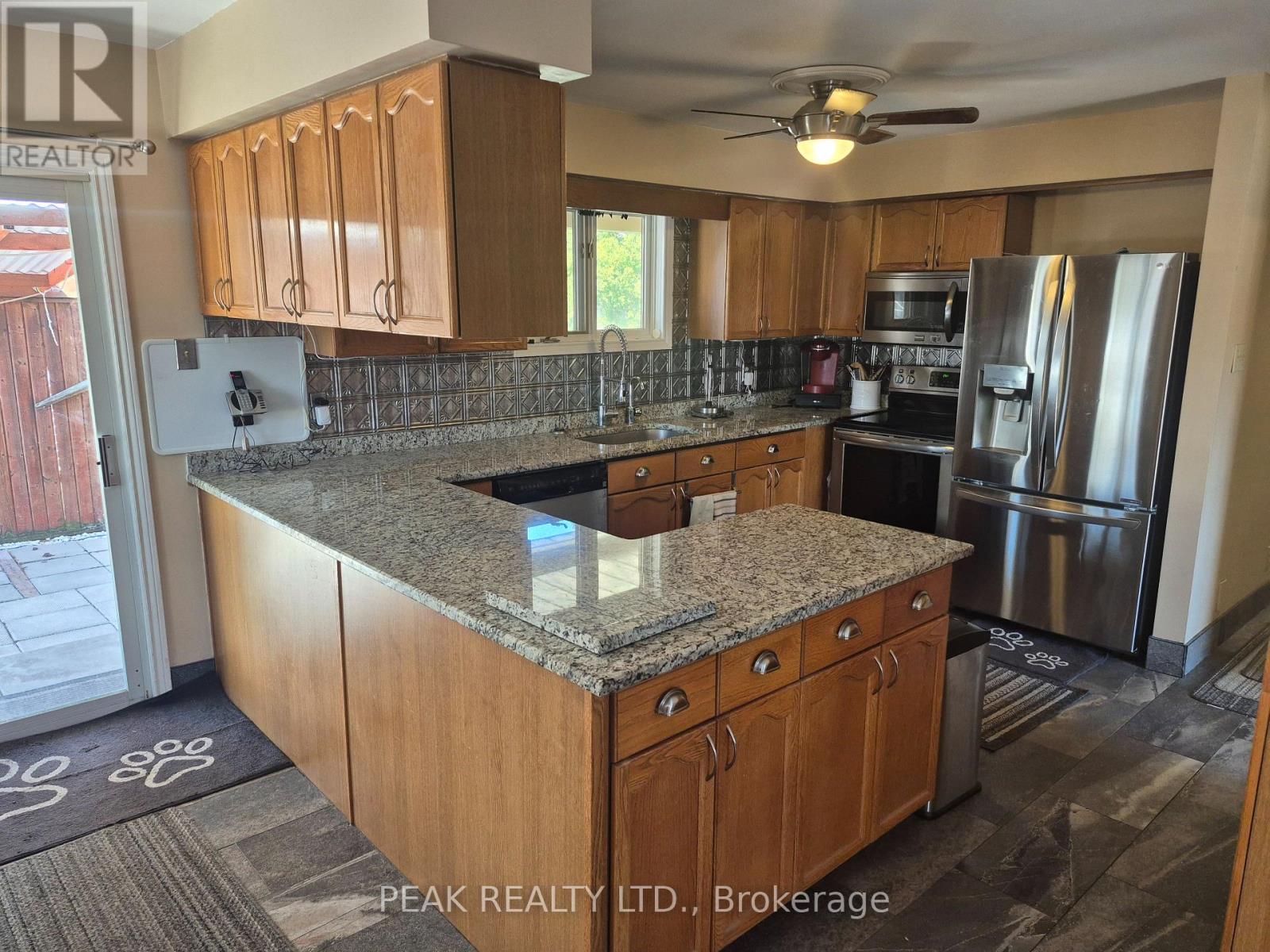 59 Matthew Street, Kitchener, Ontario  N2B 3B2 - Photo 3 - X12974198