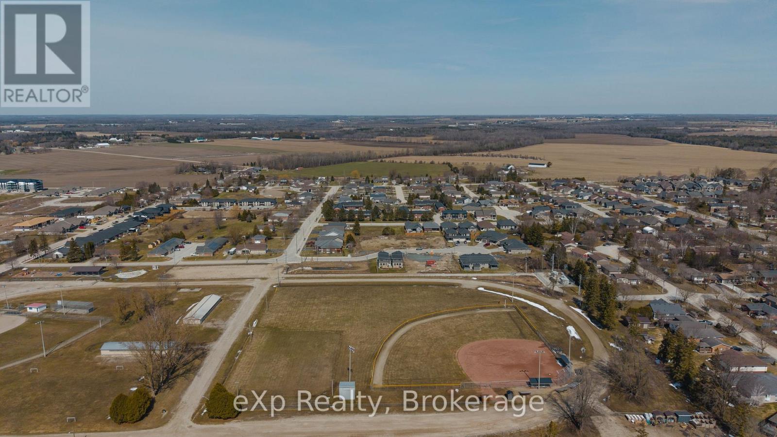 544 Newfoundland Street, Wellington North, Ontario  N0G 2L2 - Photo 38 - X12974158