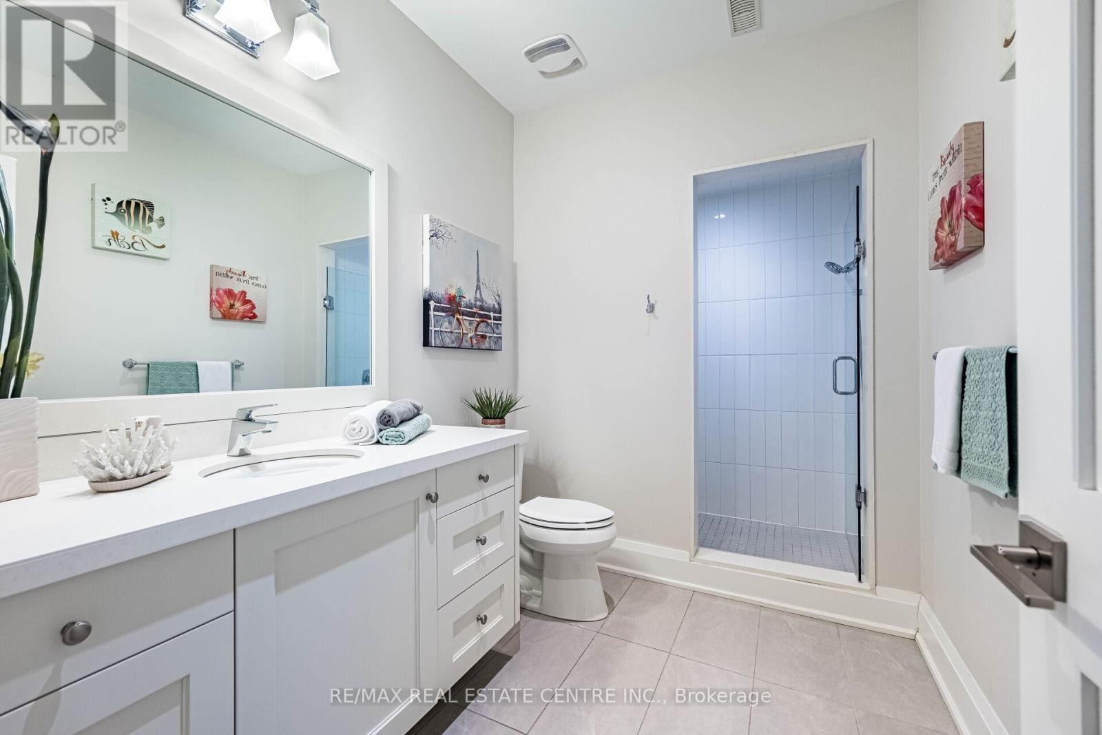 105 Eaglewood Boulevard, Mississauga, Ontario  L5G 1V8 - Photo 28 - W12971498