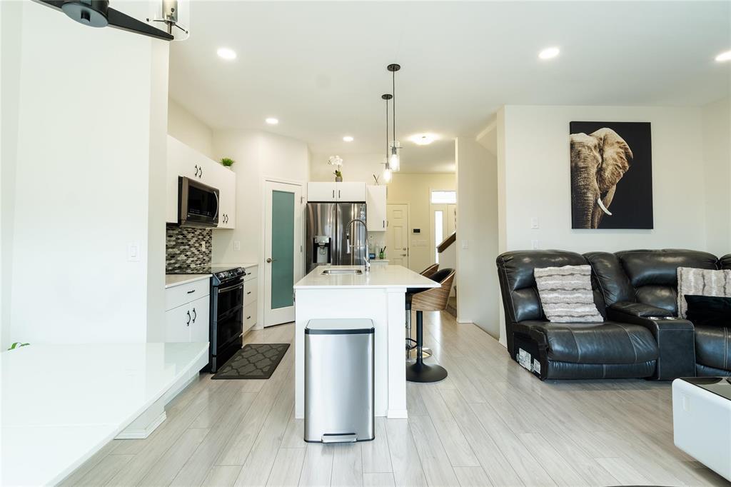 6 Ken Wong Bay, Winnipeg, Manitoba  R3Y 1Z7 - Photo 5 - 202606630