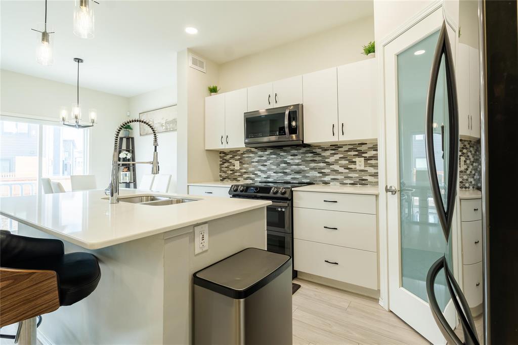 6 Ken Wong Bay, Winnipeg, Manitoba  R3Y 1Z7 - Photo 6 - 202606630