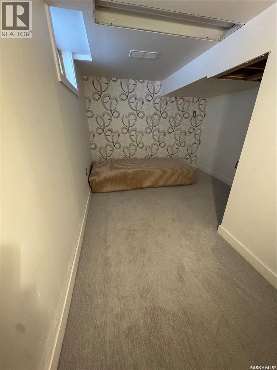 3027 Robinson Street, Regina, Saskatchewan  S4S 1V3 - Photo 14 - SK032326